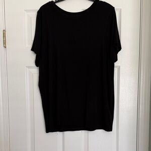 Torrid sz 2 Super Soft Black T-Shirt